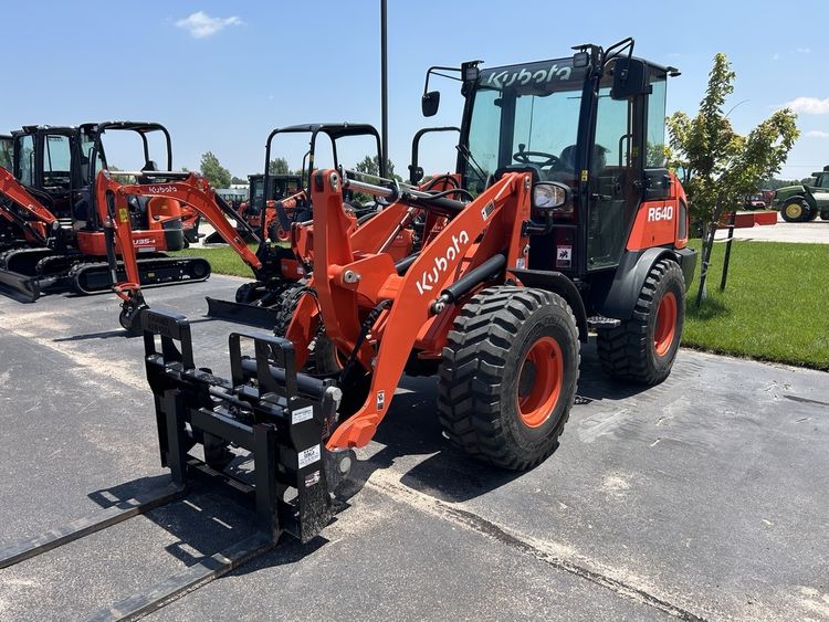 Kubota R640R3